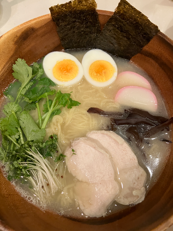 鶏ガラスープ　白湯　ラーメン